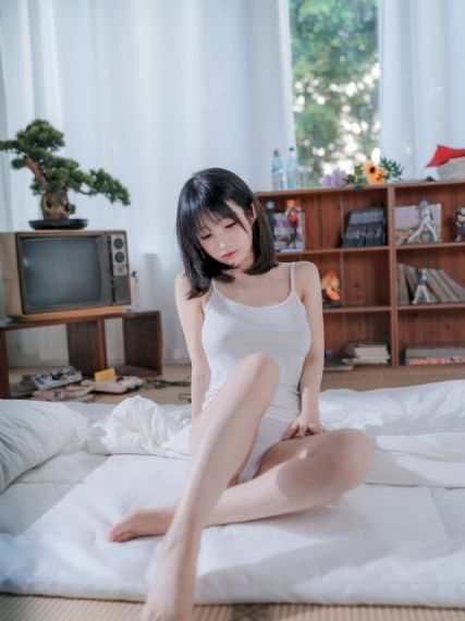 悄悄喜欢你_乱人伦精品视频在线观看