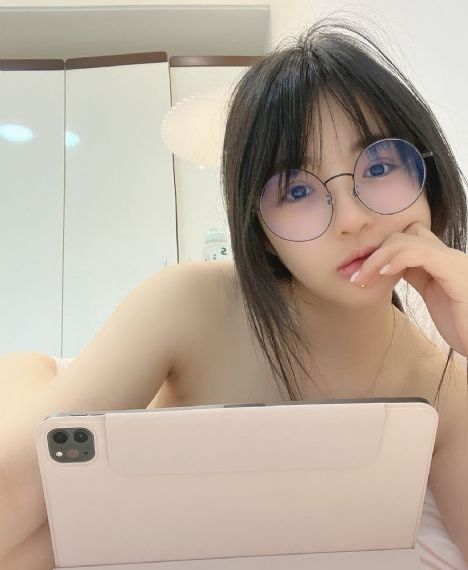 漂亮的岳电影_1080P高清电影在线